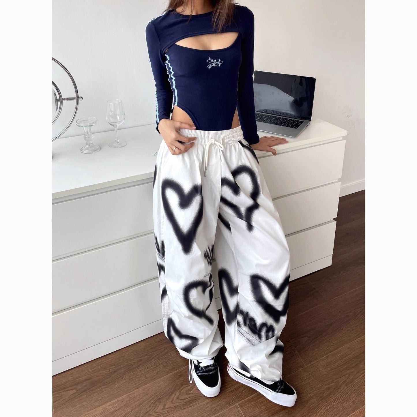 Hip Hop Heart Graffiti Elastic Waist Drawstring Wide Leg Pants